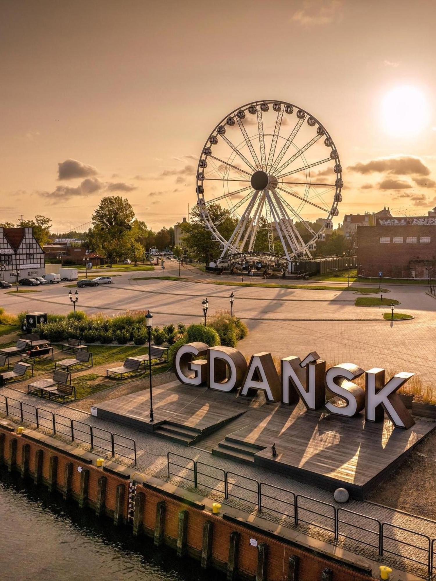 Baltic Gdansk Old Town Aparthotel Exterior photo